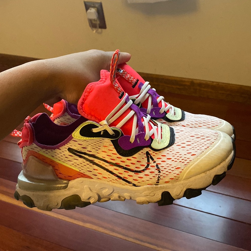 Nike react multi colored
